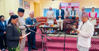 लुम्बिनी प्रदेशका तीन नयाँ मन्त्रीद्वारा शपथ