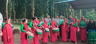 आमा समूहलाई नौमती बाजा बजाउन भ्याइनभ्याइ