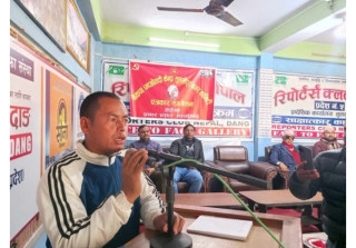 तुलसीपुर नगर अधिवेशन तथा खबरदारी सभामा अध्यक्ष दाहाल भाेलि तुलसीपुर आउदै