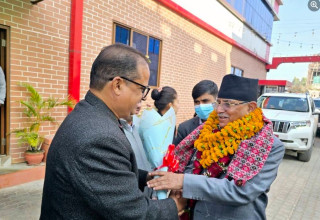 अध्यक्ष प्रचण्ड दाङको तुलसीपुरमा