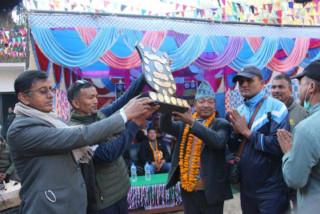 जनसेवा नमूना मावि राङ्सीले परिवर्तन शिल्ड जित्यो