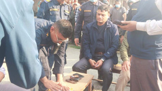 पोखरा महानगरका अधिकृत गिरी घुससहित पक्राउ