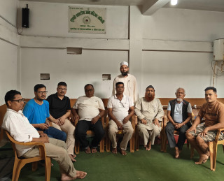 रसुवा बाढीपीडितका लागि सुन्नी कादरीया जामा मस्जिद समितिको १ लाख ५ हजार सहयोग