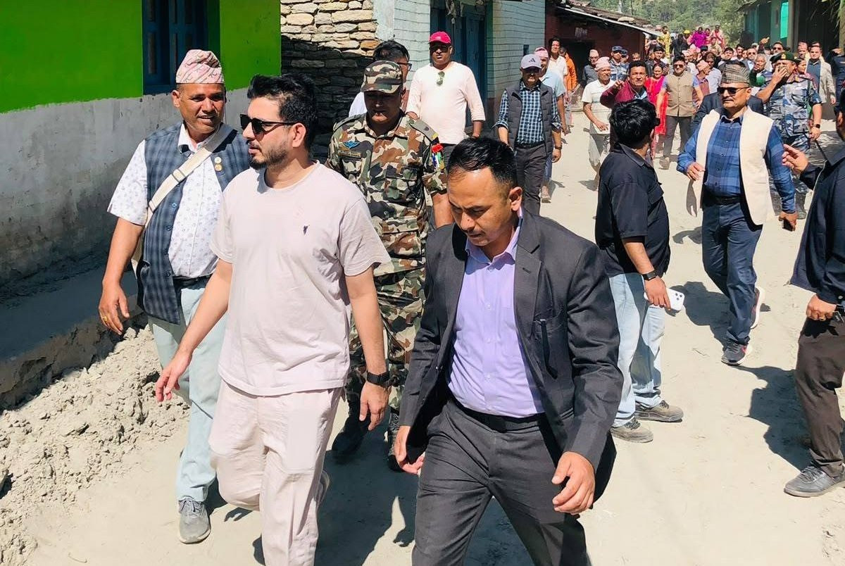 पूर्वाधारमन्त्री लम्सालद्वारा बाढी प्रभावित क्षेत्रको अनुगमन